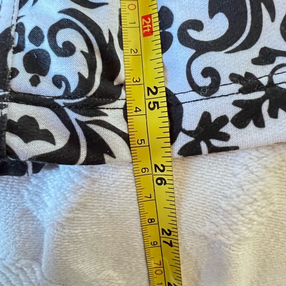 Vibrant Floral Knit Jacket by Pleats Collection 🪴 - Picture 8 of 8